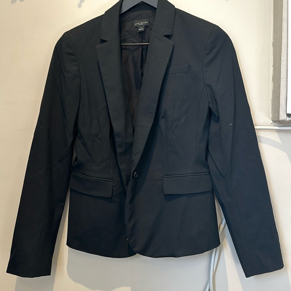 Ann Taylor blazer size 2